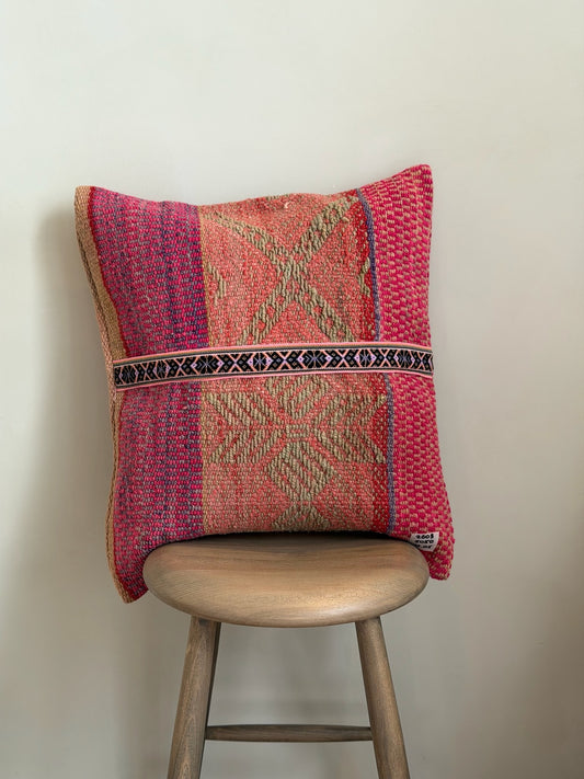 Uniek sierkussen uit Andes Peru 50x50 dubbel bedrukt