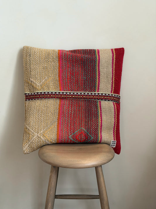 Uniek sierkussen uit Andes Peru 50x50 dubbel bedrukt