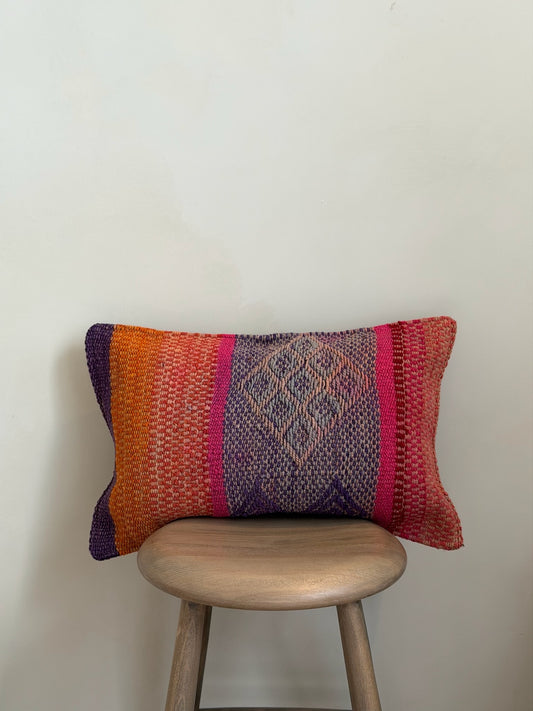 Uniek sierkussen uit Andes Peru 33x50 cm