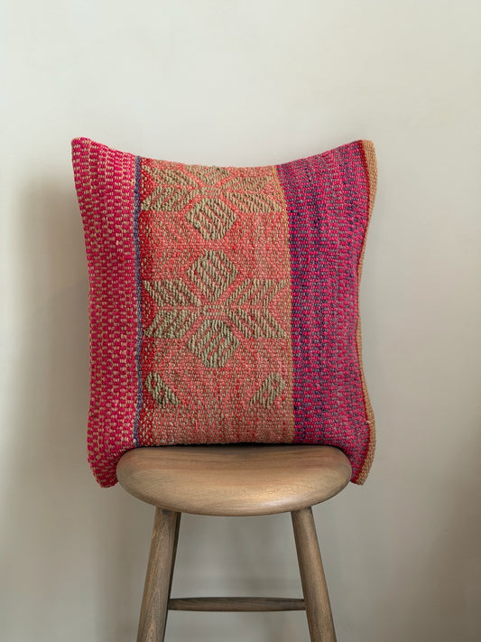 Uniek sierkussen uit Andes Peru 50x50 dubbel bedrukt